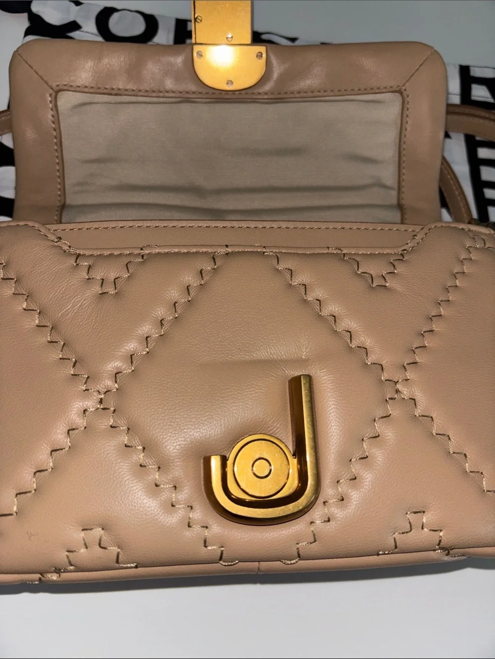 Marc Jacobs Quilted Leather Shoulder Bag - Picture 9 of 12